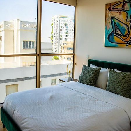 شقة Phaedrus Living: 360 Tower Luxury Flat نيقوسيا المظهر الخارجي الصورة
