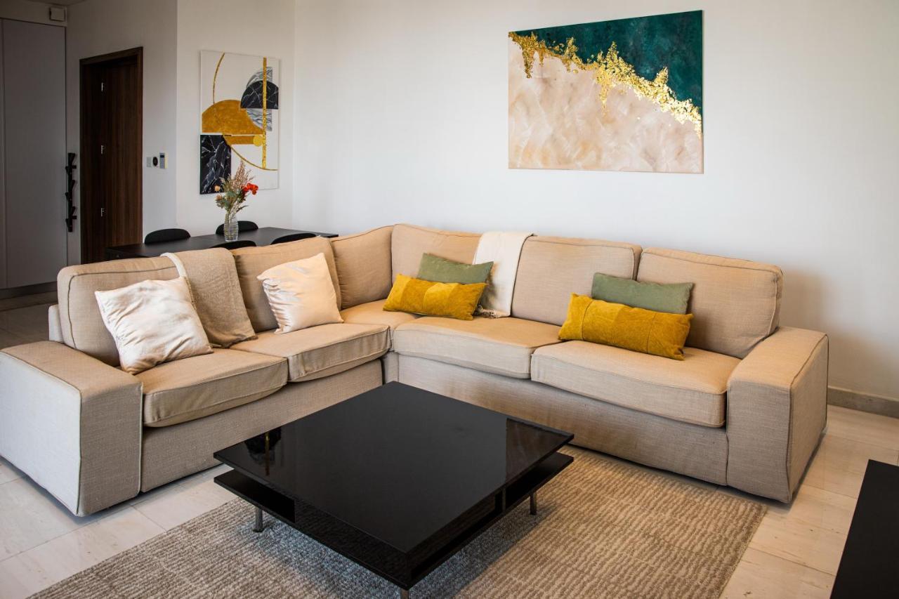 شقة Phaedrus Living: 360 Tower Luxury Flat نيقوسيا المظهر الخارجي الصورة